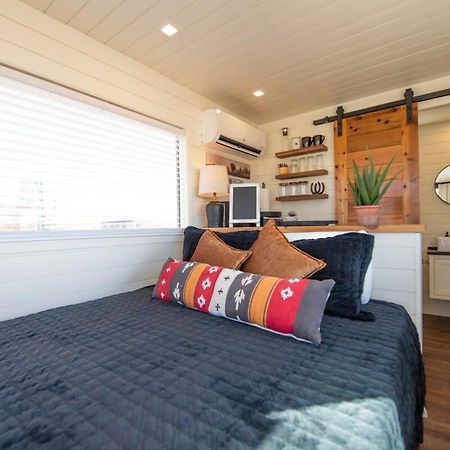 New The Buffalo-Shipping Container In Alpine Exterior photo