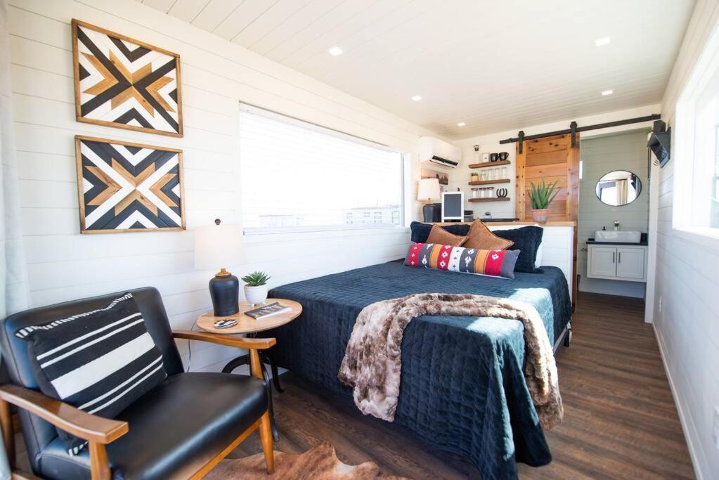 New The Buffalo-Shipping Container In Alpine Exterior photo