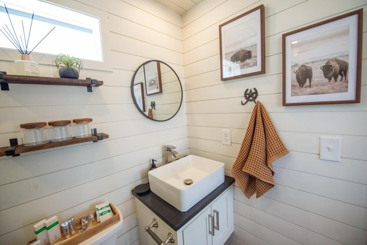New The Buffalo-Shipping Container In Alpine Exterior photo