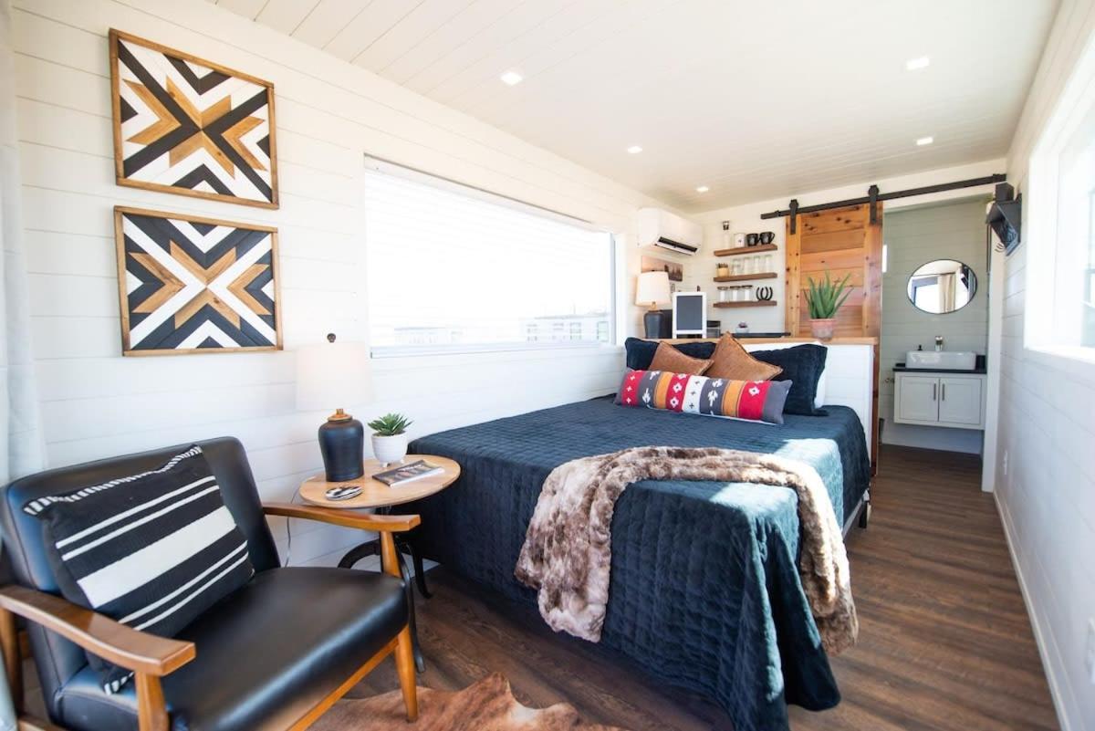 New The Buffalo-Shipping Container In Alpine Exterior photo
