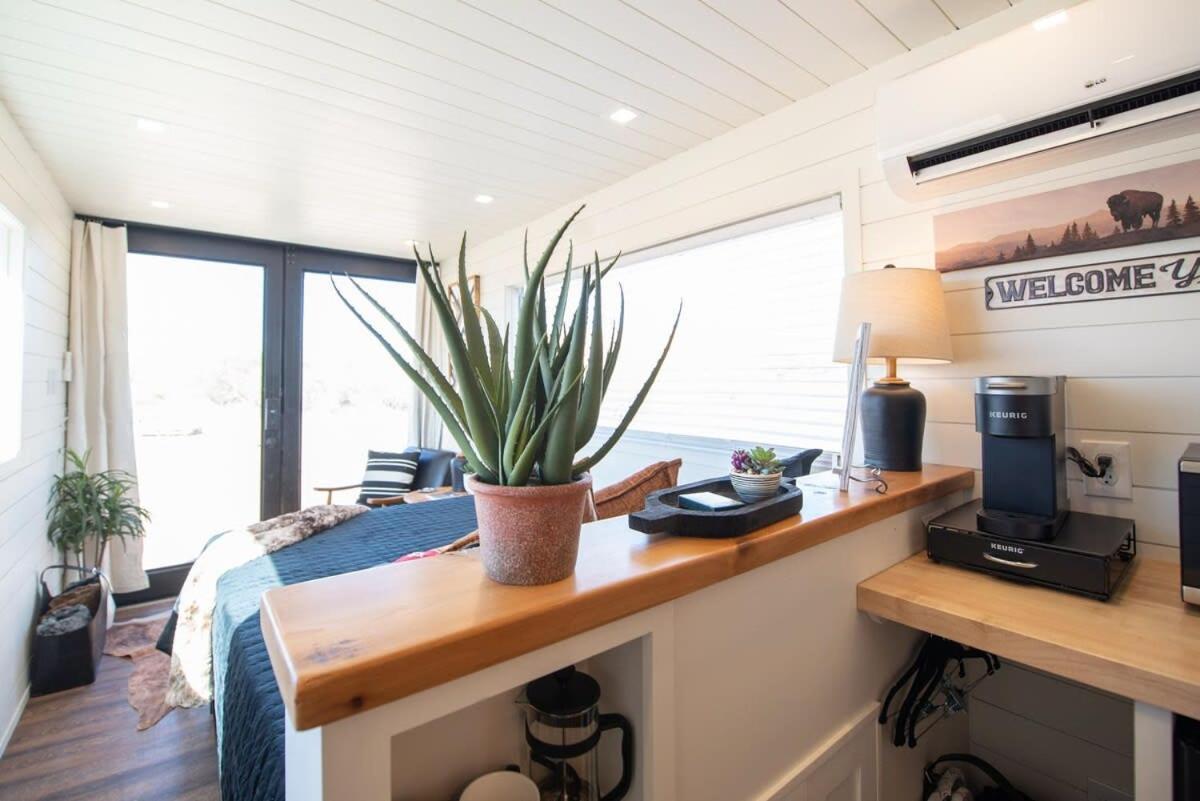 New The Buffalo-Shipping Container In Alpine Exterior photo