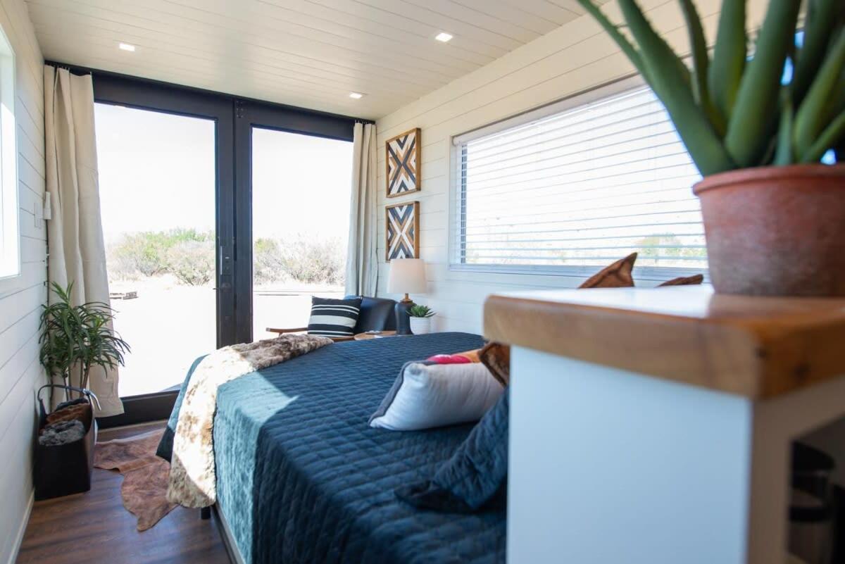 New The Buffalo-Shipping Container In Alpine Exterior photo