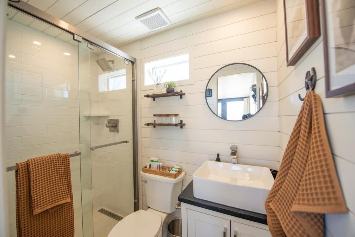 New The Buffalo-Shipping Container In Alpine Exterior photo